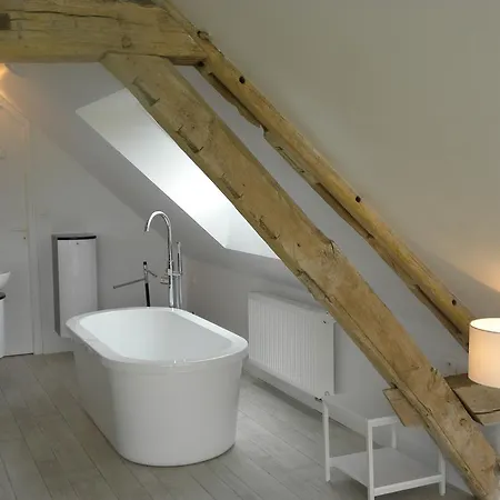 Domaine De La Rue Saint-Léonard-des-Parcs