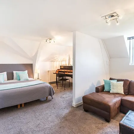 Domaine De La Rue Bed and breakfast Saint-Léonard-des-Parcs