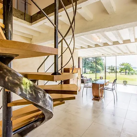 Domaine De La Rue Bed and breakfast Saint-Léonard-des-Parcs