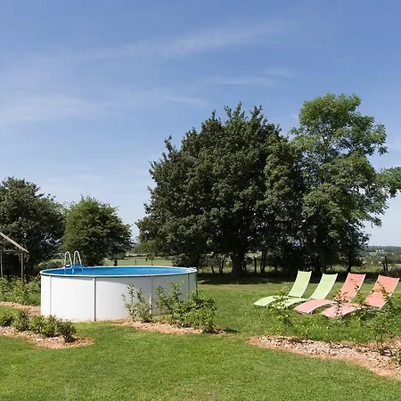 Domaine De La Rue Bed and breakfast