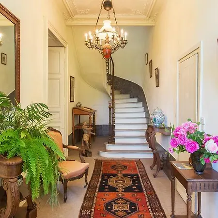 Domaine De La Rue Bed and breakfast