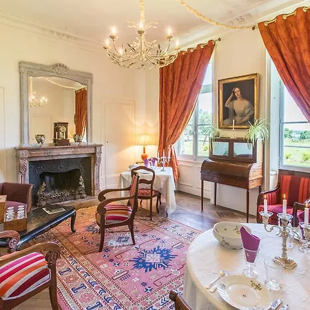 Domaine De La Rue Bed and breakfast Saint-Léonard-des-Parcs